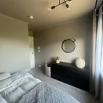 Willa Modern Detached House By The Mountains & Sea
