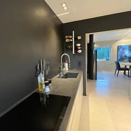 Modern Detached House By The Mountains & Sea Villa