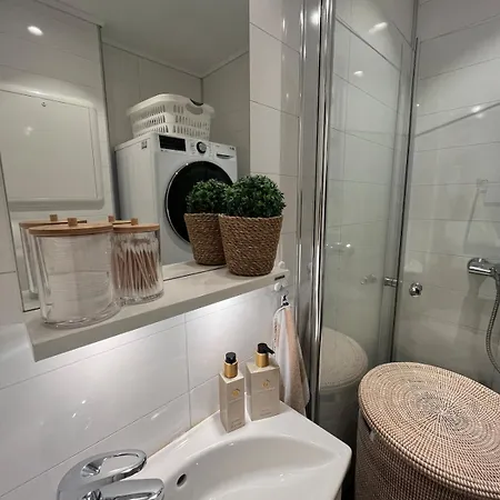 Villa Modern Detached House By The Mountains & Sea Bergen