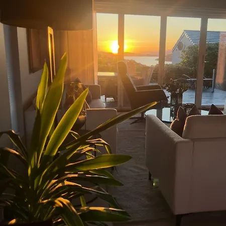 Modern Detached House By The Mountains & Sea Bergen