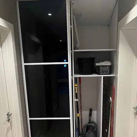 Modern Detached House By The Mountains & Sea