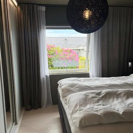 Modern Detached House By The Mountains & Sea Bergen