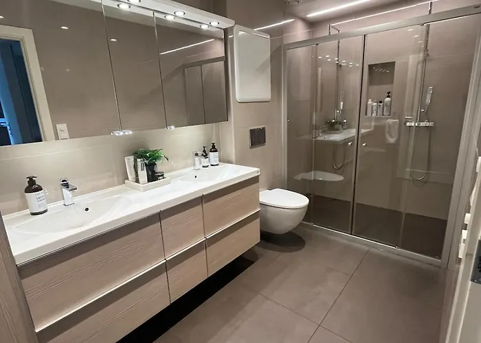 Villa Modern Detached House By The Mountains & Sea *