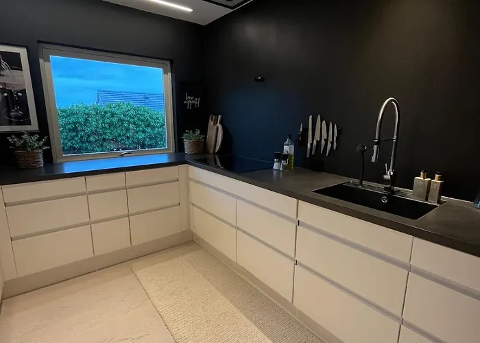 Modern Detached House By The Mountains & Sea * Bergen