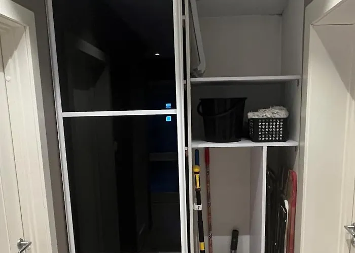 Modern Detached House By The Mountains & Sea